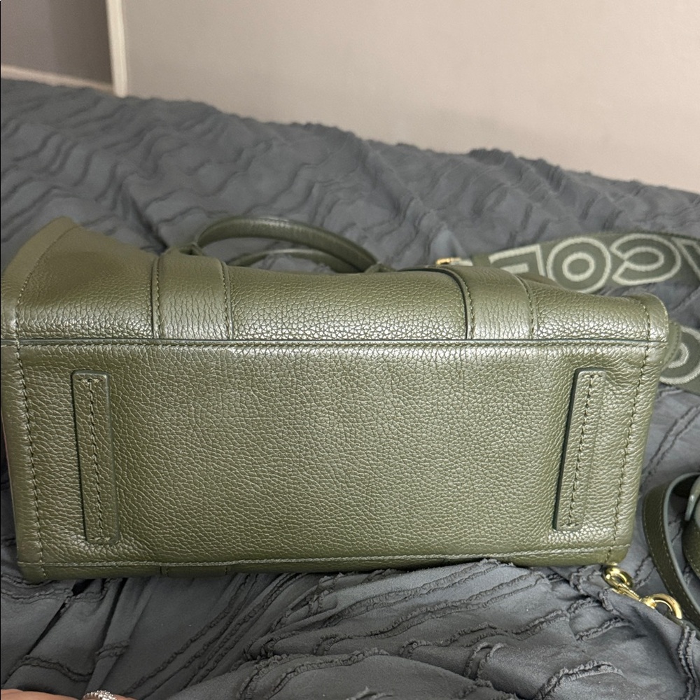 Marc Jacobs medium Olive Green Tote with Gold Accents - Picture 2 of 5